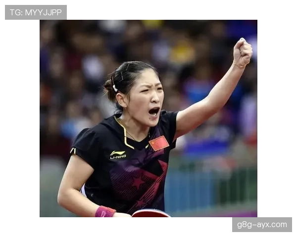 假设把刘诗雯当女星扒，她训练场上的冷静和休息日的奢侈小细节，分明两个人