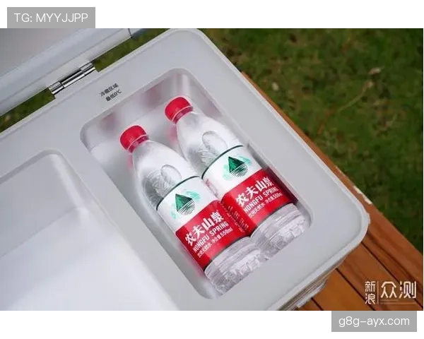 张楠家的冰箱里塞满了能量胶，连饮料都按训练时段分装